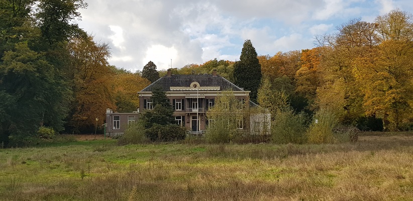Wandeling over het Landgoederenpad van de gids Wandelen buiten de binnenstad van Arnhem uit de gids van Gegarandeerd Onregelmatig bij landhuis Mariëndal