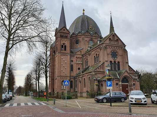 Wandeling bij Lierop over onderduikersroute bij de kerk