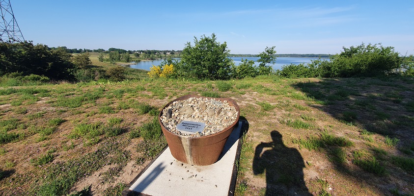 Wandeling over Trage Tocht Beegden bij de baggermolen bij de Lange VLieter