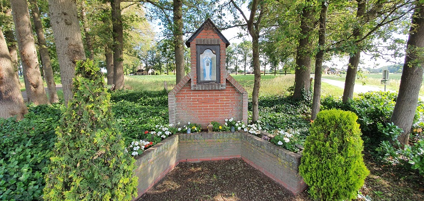 trage-tocht-wortel-kolonie-10 Wandeling over Trage Tocht Wortel-Kolonie bij wegkapel in Wortel
