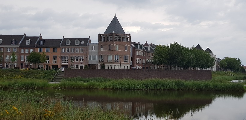 Wandeling door vinexlocatie Brandevoort in Helmond van Gegarandeerd Onregelmatig bij de Veste