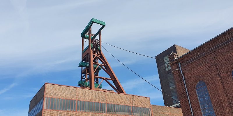 Wandeling over kolenpad bij Zeche Zollverein in het Rurhgebied