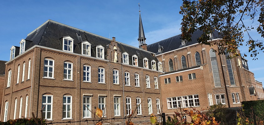 Wandeling Pak de Biezen bij de Brabantse Kluis in Aarle-Rixtel bij klooster Heilig Bloed