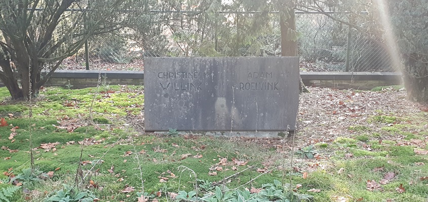 Wandeling over Trage Tocht Bunthorst en Groote Slink bij het graf van Roelvink