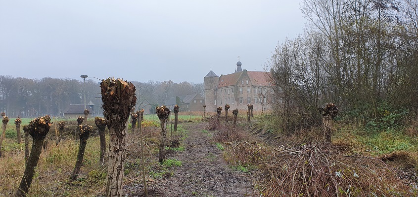 Wandeling over Trage Tocht Helmond bij kasteel Croy