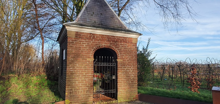 Wandelen in de omgeving van Den Bosch bij kapel aan de Poeldijk