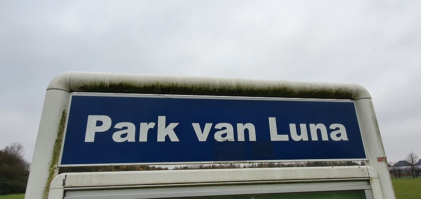 Wandeling over Westfriese Omringdijk van Ursem naar Alkmaar in Park van Luna