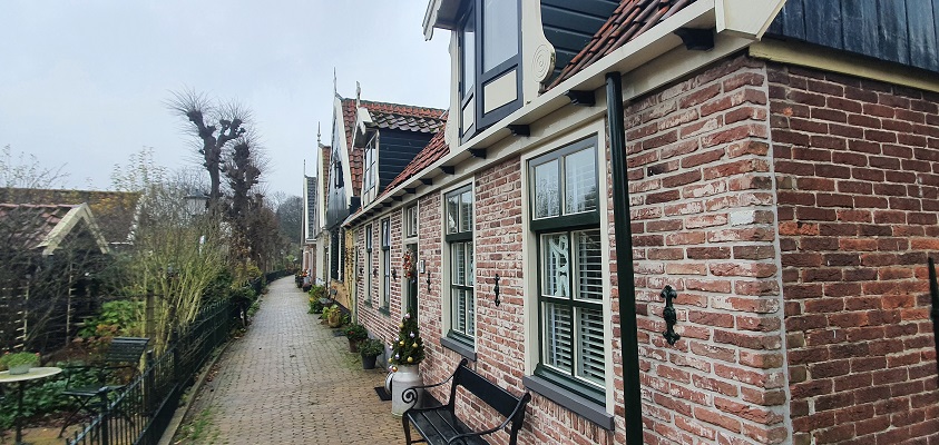 Wandeling over Westfriese Omringdijk van Schagen in Kolhorn