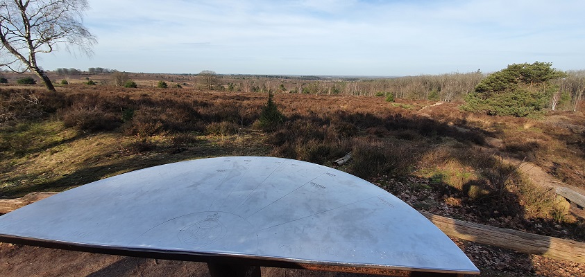 Wandeling over Trage Tocht Noetsele bij uitzichtpunt op de Noetselerberg