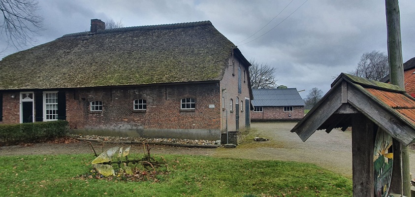 op-rondom-alphen-18 Wandelen in het Hart van Brabant rondom Alphen bij buurtschap Alphen-Oosterwijk
