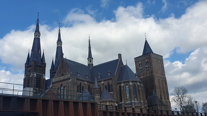 Wandeling over Kloosterpad van Beers naar Oeffelt bij de Martinuskerk in Cuijk