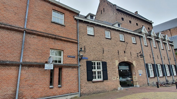 Wandeling over Ons Kloosterpad van Den Bosch naar Heeswijk bij Reinier van Arckel