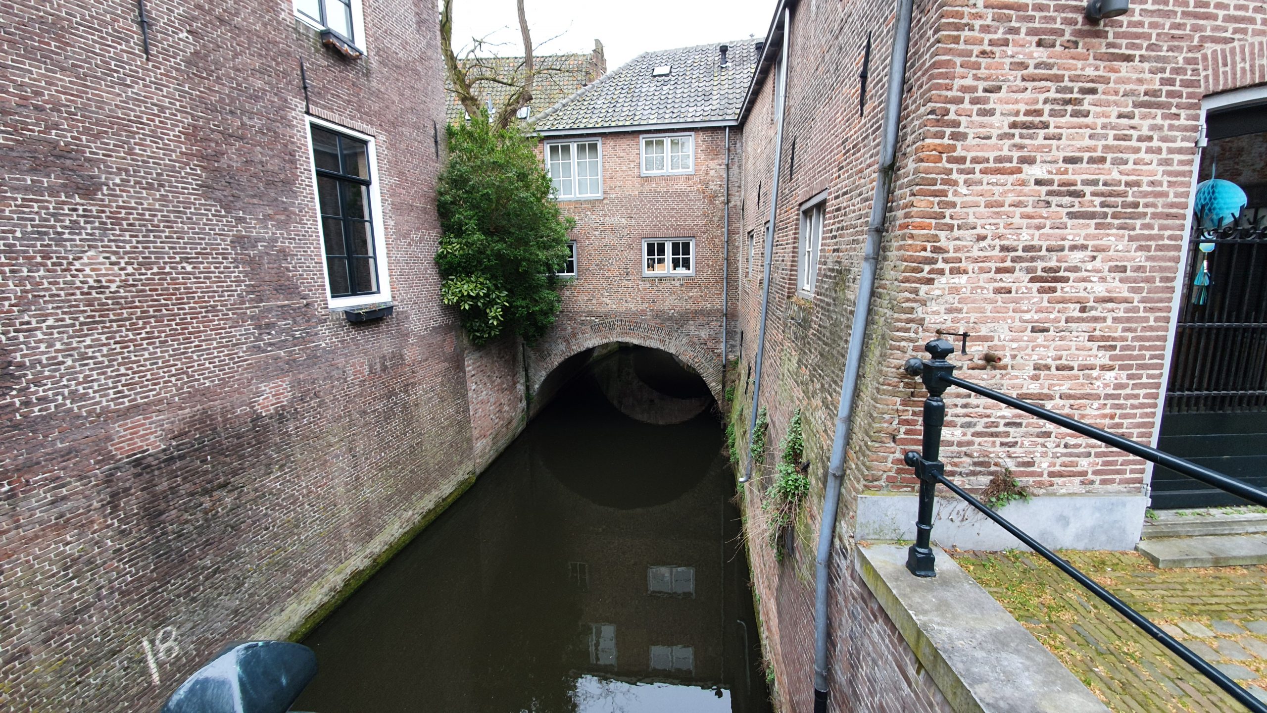 Wandeling over Ons Kloosterpad van Den Bosch naar Heeswijk bij de Binnendieze