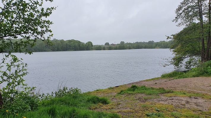 Wandeling over Trage Tocht Waalwijk bij de Roeivijver