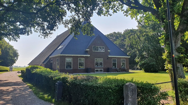 Wandeling van Aldtsjerk naar Burgum op Noardlike Fryske Walde in Moleneind