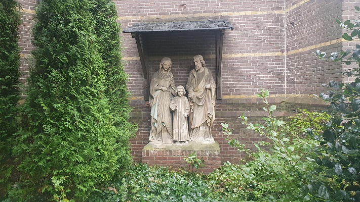 Wandeling over Ons Kloosterpad van Oisterwijk naar de Abdij van Koningshoeven bij de Petruskerk