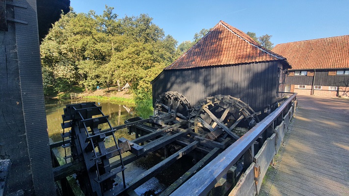 Wandeling over Trage Tocht Haaksbergen bij de Oostendorper Watermolen