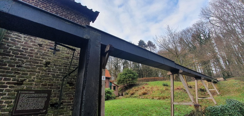 Wandeling over Trage Tocht Plasmolen bij de watermolen
