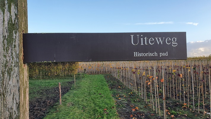 Wandeling over het Betuwepad van Eck en Wiel naar Lienden bij historisch pad Uiteweg
