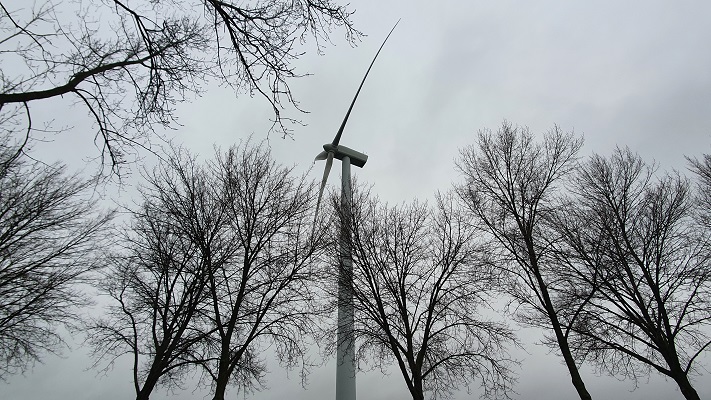 Wandeling over het Betuwepad van Culemborg naar Beesd bij windmolen