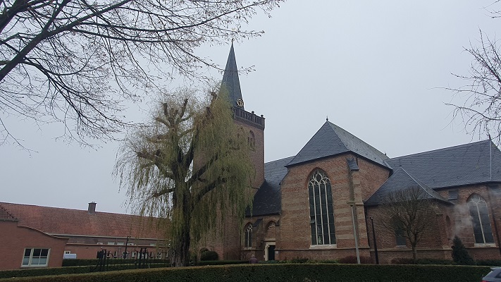 Wandeling over het Betuwepad van Opheusden naar de Marspolder bij de kerk in Opheusden