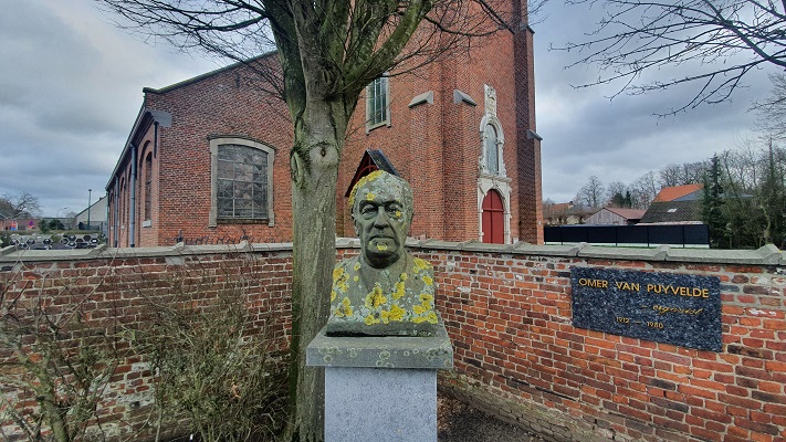 Wandeling over Grenslandpad van Kijkuit naar Oudeburgsesluis bij de kerk in Overslag