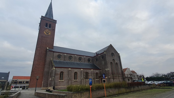 Wandeling over het Grenslandpad bij de kerk in Boekhoute