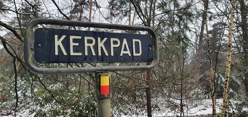 Wandeling over de Mr. van Tienhovenroute over oud kerkpad