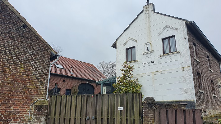 Wandeling over Trage Tocht Holset in buurtschap Wolfhaag