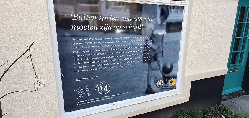 Wandeling over Trage Tocht Amsterdam Watergraafsmeer bij het geboortehuis van Johan Cruyff in Betondorp