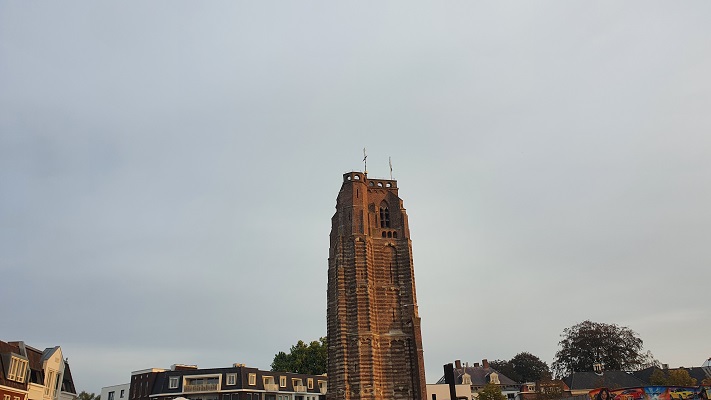 Wandeling over Ons Kloosterpad van Vught naar Sint-Michielsgestel bij de Dommel bij de Oude Toren