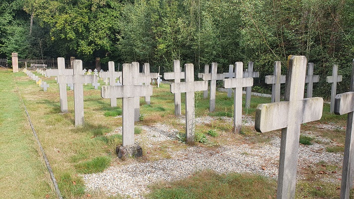 Wandeling over Ons Kloosterpad van Vught naar Sint-Michielsgestel bij de begraafplaats van de missionarissen van Scheut