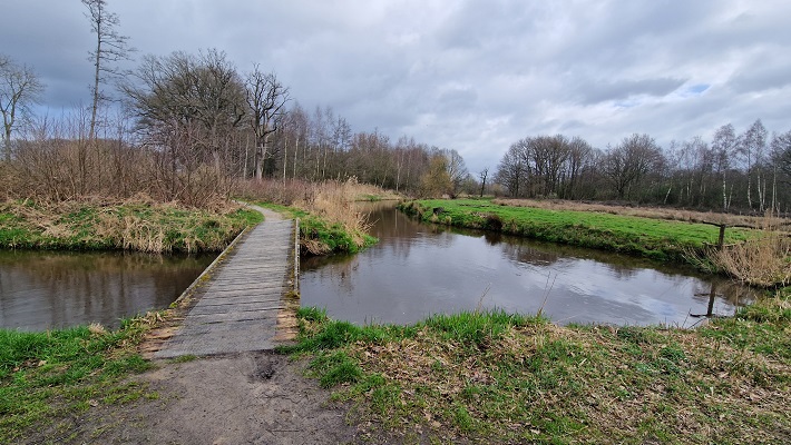 Wandeling over Ons Kloosterpad van Oisterwijk naar Biezenmortel bij de Nemer op landgoed Nemelaer