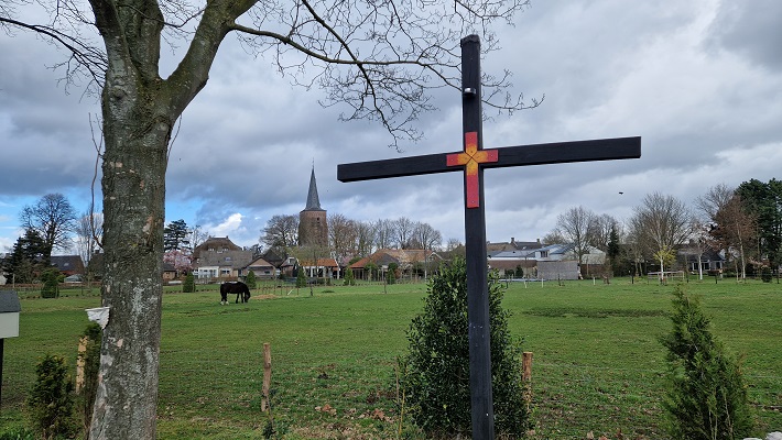 Wandeling over Ons Kloosterpad van Oisterwijk naar Biezenmortel bij buurtschap Kerkeind