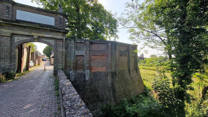 Wandeling over Trage Tocht Vianen-Hagestein bij de Hofpoort in Vianen
