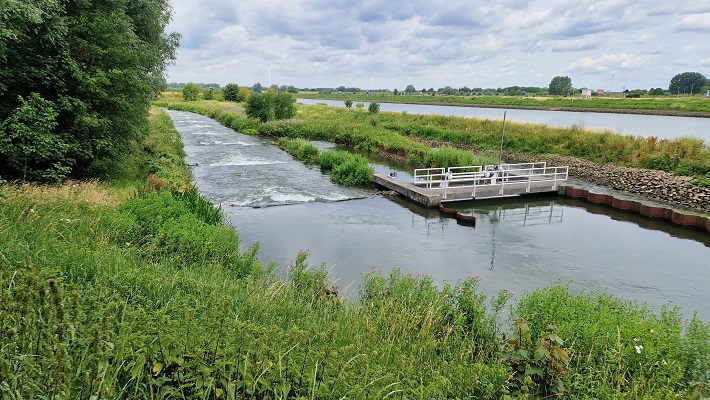 Wandeling over Trage Tocht Vianen-Hagestein bij vispassage bij stuw Hagestein