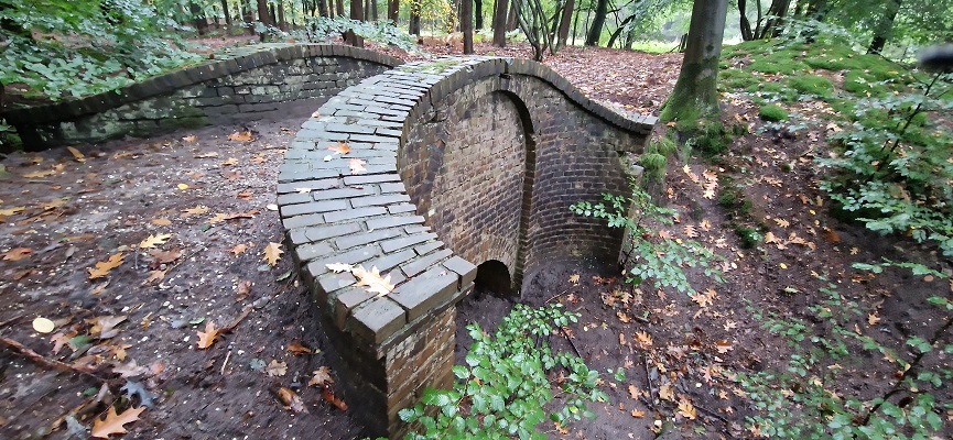 Wandeling over Trage Tocht Coldenhove Eerbeek bij de spreng Loenense Beek