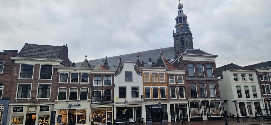 Wandeling over Stadse Trage Tocht Gouda bij de Sint-Janskerk