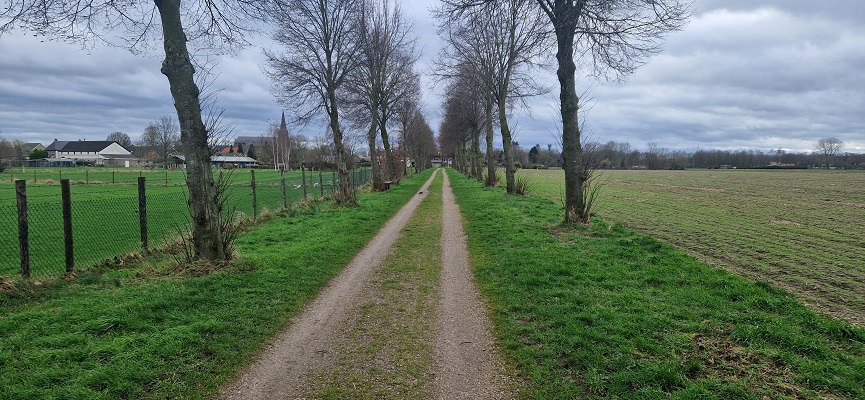 Wandeling over Trage Tocht Grave richting Escharen