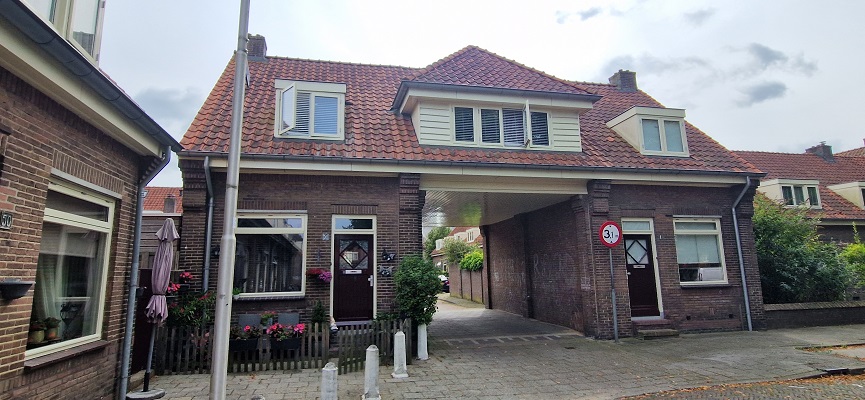 Wandelen in de echte woonwijken in Nijmegen in De Kolping
