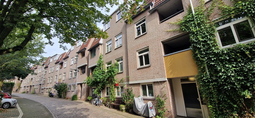 Wandelen in de echte woonwijken in Nijmegen in de Benedenstad