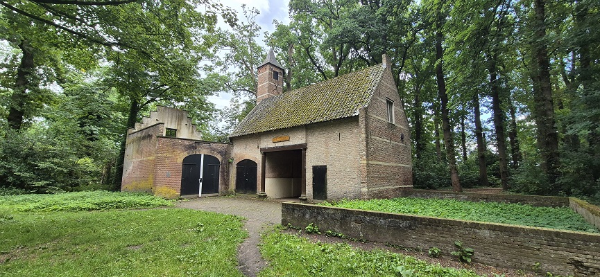 Langs de Brabantse Aa van Kasteel Heeswijk naar Kasteel Beekveld in Berlicum