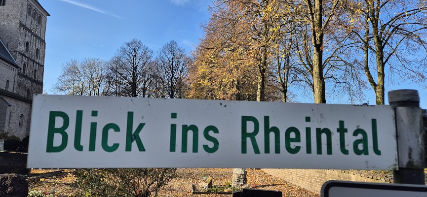 Wandeling over Trage Tocht Hoch Elten bij het 'Blick ins Rheintal'