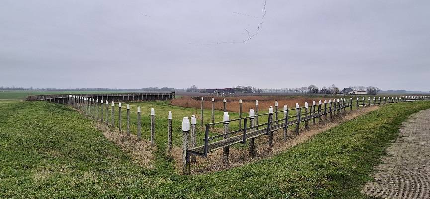 Wandeling over Trage Tocht Schokland bij de oude voormalige haven