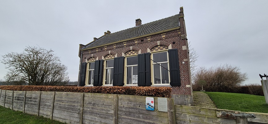 Wandeling over Trage Tocht Schokland bij de lichtwachterswoning