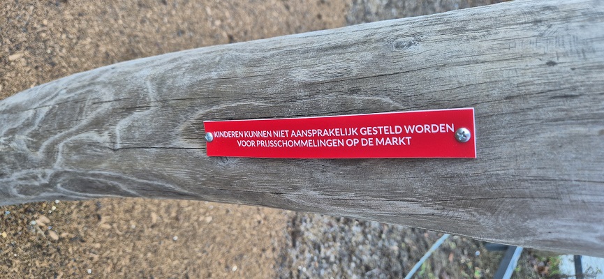 Wandeling langs Nutteloze Borden in Genk (B)