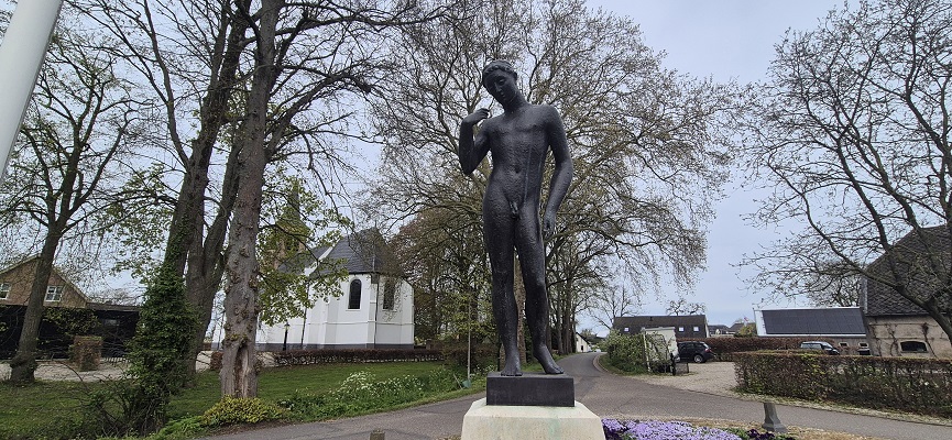 Wandeling Kort en Prachtig Enspijk bij het monument 2e WO