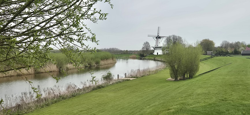 Wandeling Kort en Prachtig Enspijk bij molen De Vlinder