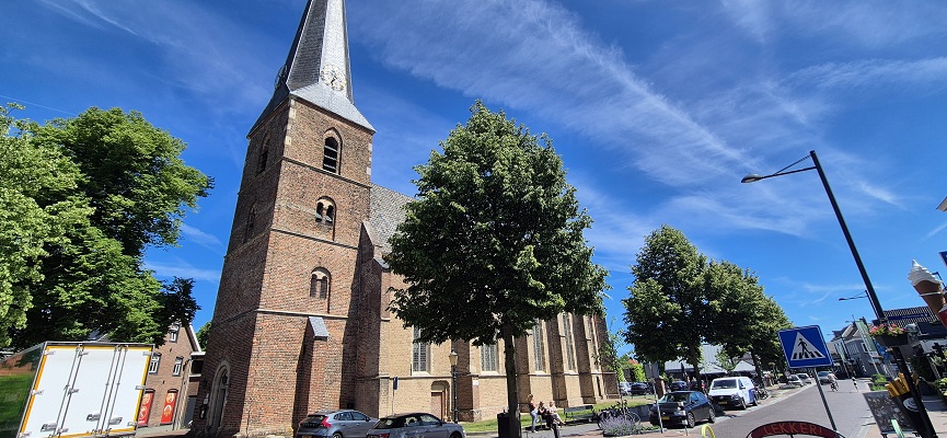 Wandeling over Trage Tocht Kasteel Vorden bij de kerk in Vorden