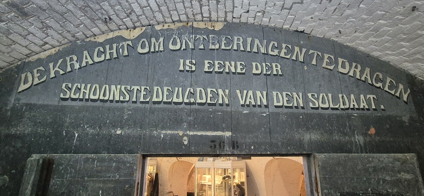 NS-wandeling Linge bij Fort Asperen